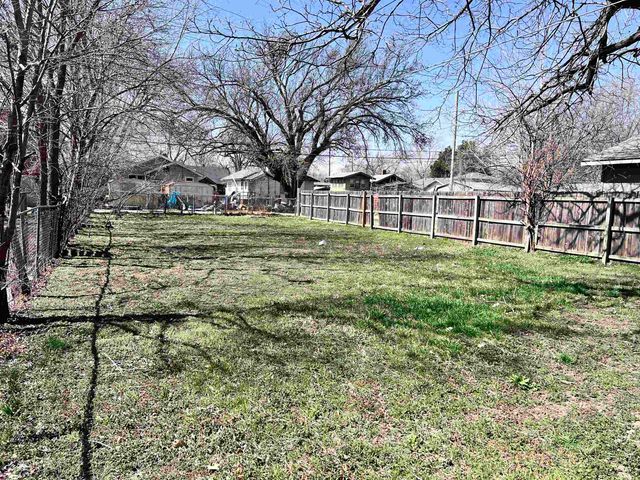 1915 S TOPEKA AVENUE, Wichita, KS 67211
