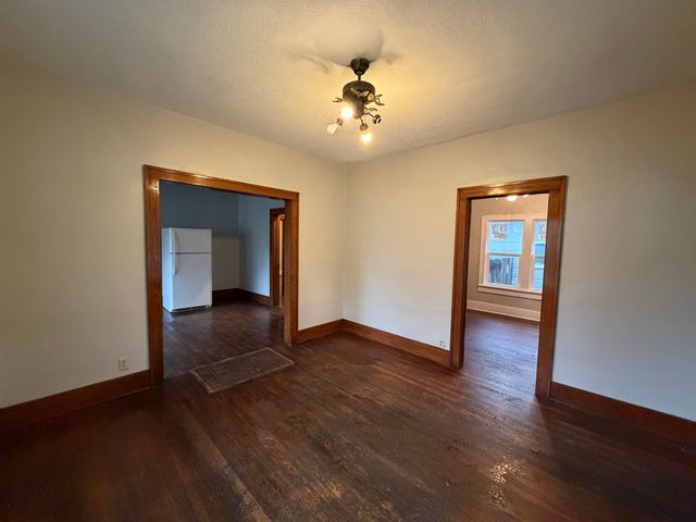 1915 S TOPEKA AVENUE, Wichita, KS 67211