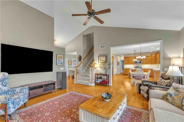 1543 Manfrass Drive, Streetsboro, OH 44241