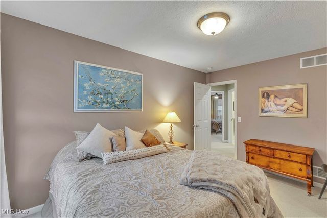 1543 Manfrass Drive, Streetsboro, OH 44241