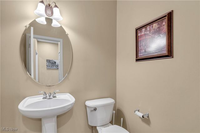 1543 Manfrass Drive, Streetsboro, OH 44241