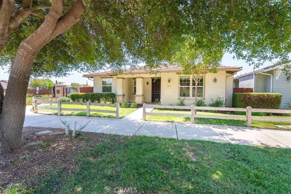 Image 3 of property listing at 2459 Clubhouse, Paso Robles, CA 93446