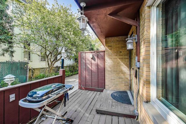 311 S Vine Avenue C, Park Ridge, IL 60068