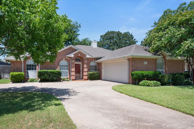 1263 Leanne Court, Kennedale, TX 76060
