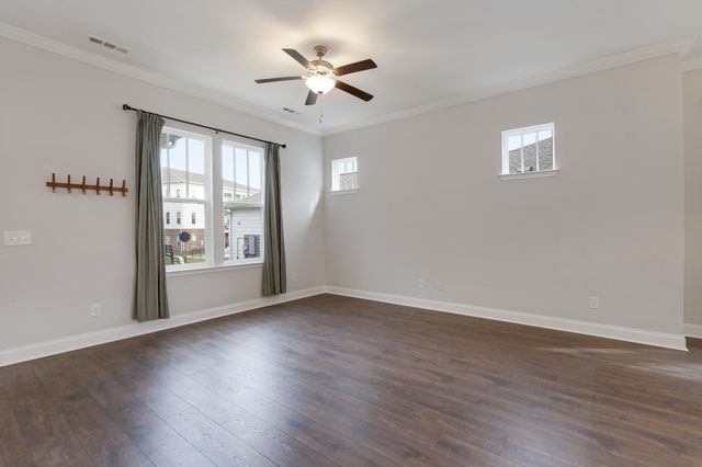 1006 Stoneleigh Ln, Nolensville, TN 37135