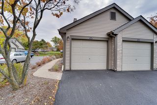 365 Grissom Lane 365, Hoffman Estates, IL 60194