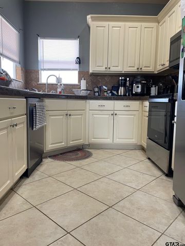 2136 Haverhill, Tyler, TX 75707