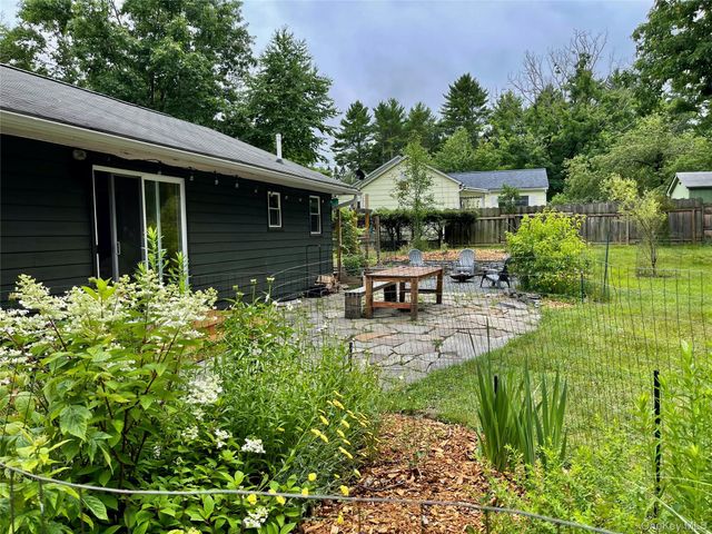 171 Yulan Barryville Road, Barryville, NY 12719
