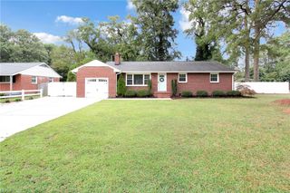 20 Patton DR, Newport News, VA 23606