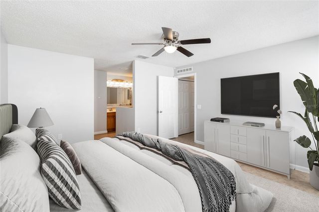 2225 SANDRIDGE CIRCLE, Eustis, FL 32726