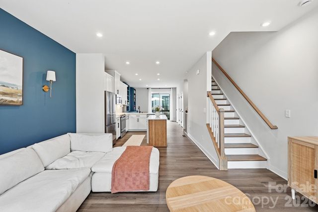 1063 Simcoe Lane, Charlotte, NC 28217