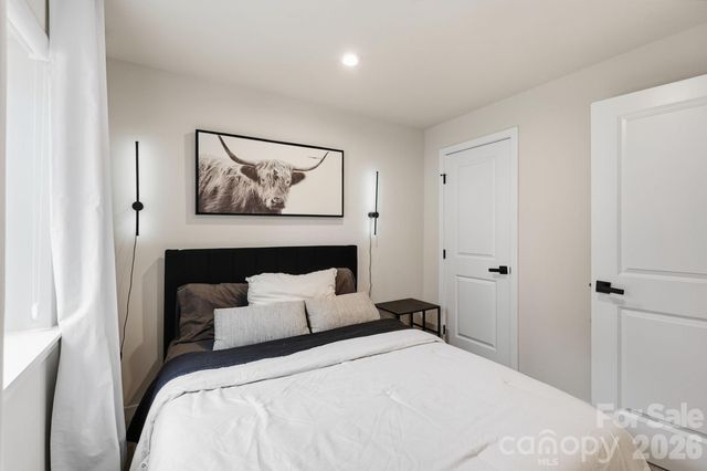 1063 Simcoe Lane, Charlotte, NC 28217