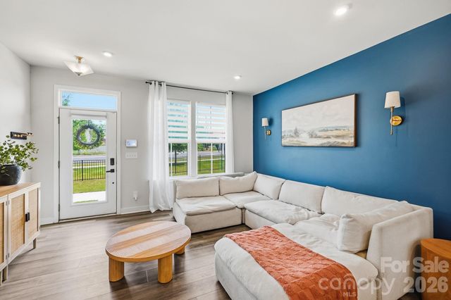 1063 Simcoe Lane, Charlotte, NC 28217
