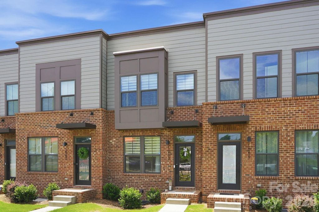 1063 Simcoe Lane, Charlotte, NC 28217