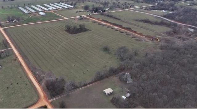 2630 Peterson Road, Gentry, AR 72734