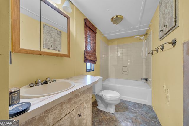 70 Old Chism Trail, Lavonia, GA 30553