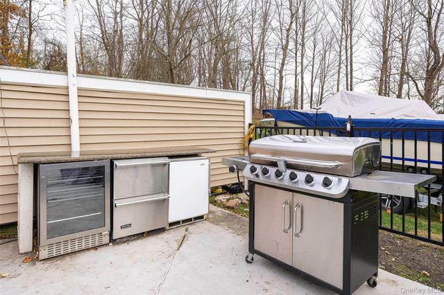 22 Country Club Road, Hopewell Junction, NY 12533