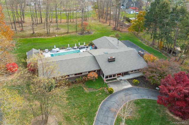 22 Country Club Road, Hopewell Junction, NY 12533