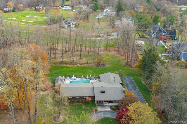 22 Country Club Road, Hopewell Junction, NY 12533