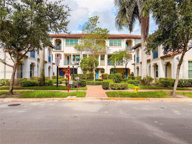 2828 SW 119th Way, Miramar, FL 33025