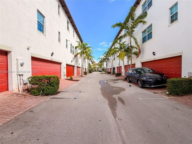 2828 SW 119th Way, Miramar, FL 33025