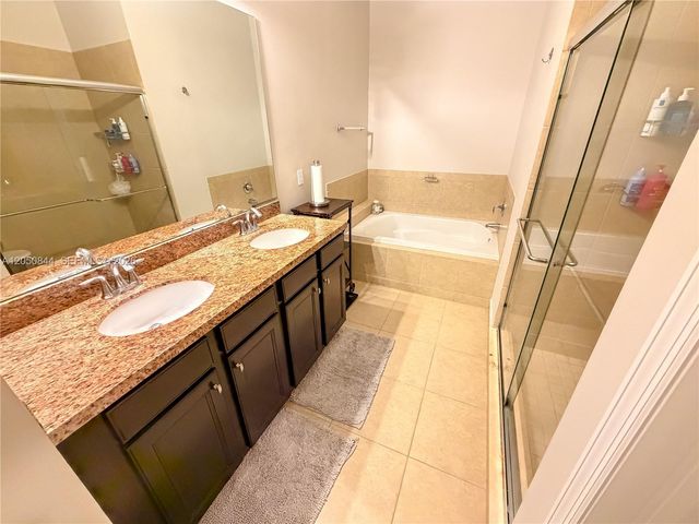 2828 SW 119th Way, Miramar, FL 33025