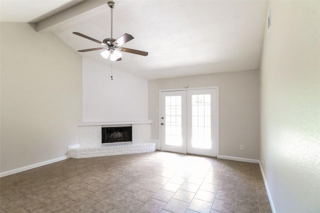 1611 Pecan Hollow Street, Pearland, TX 77581