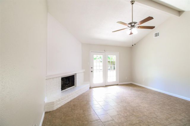 1611 Pecan Hollow Street, Pearland, TX 77581