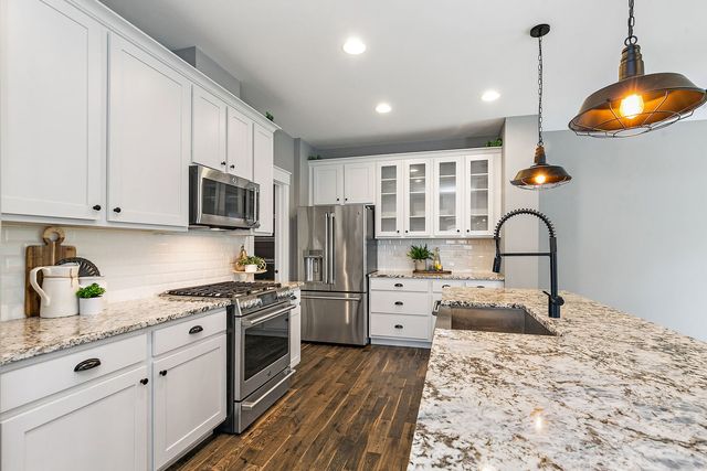 4275 Fiona Lane, Lisle, IL 60532