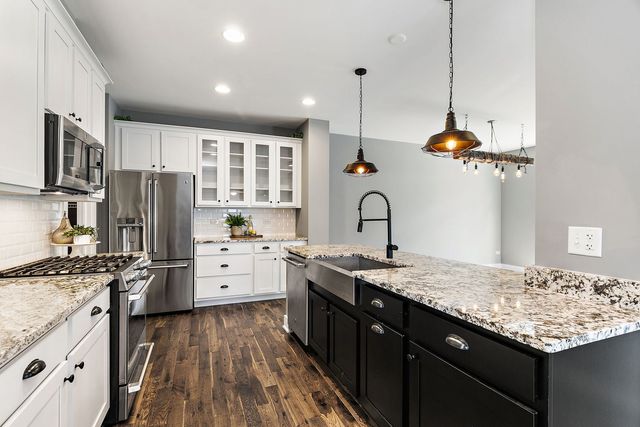 4275 Fiona Lane, Lisle, IL 60532