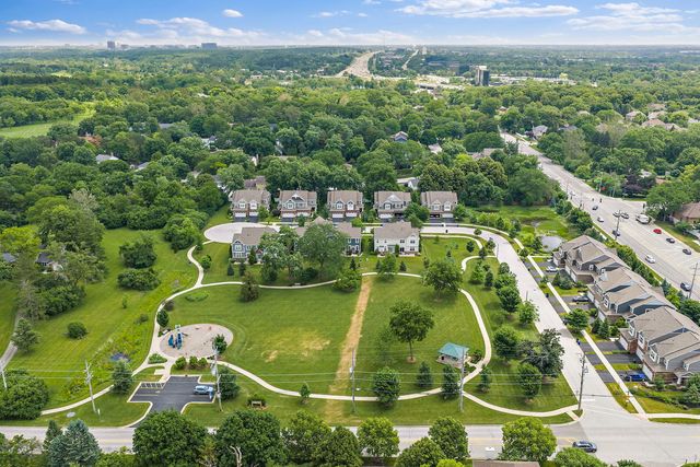 4275 Fiona Lane, Lisle, IL 60532