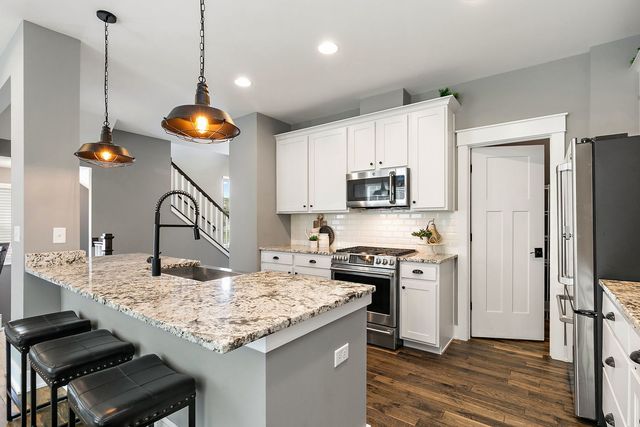 4275 Fiona Lane, Lisle, IL 60532