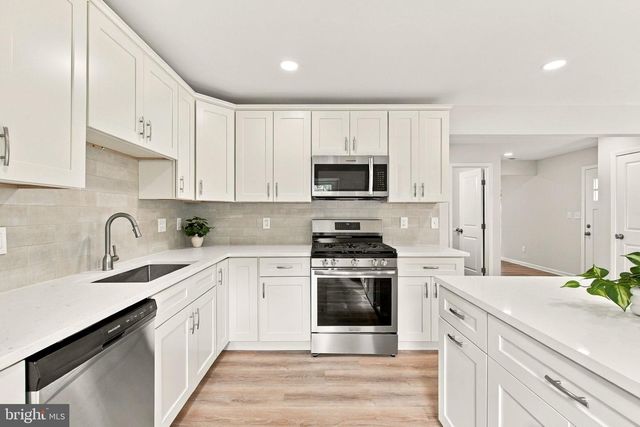 6073 TRIDENT LN, Woodbridge, VA 22193