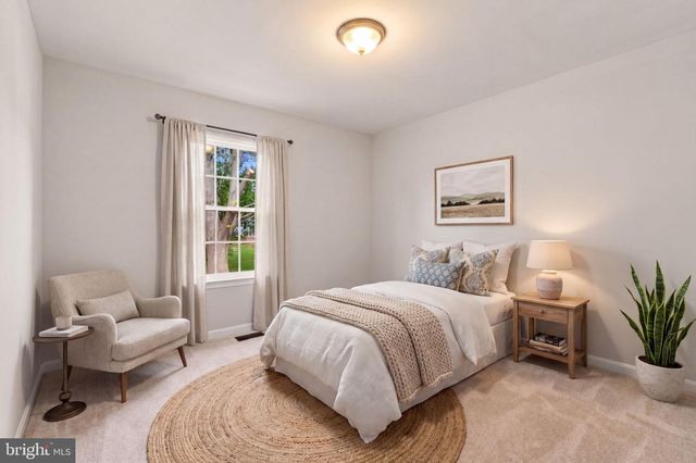 6073 TRIDENT LN, Woodbridge, VA 22193