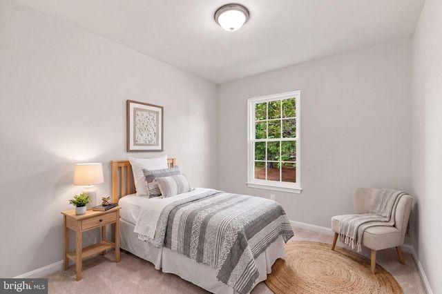 6073 TRIDENT LN, Woodbridge, VA 22193