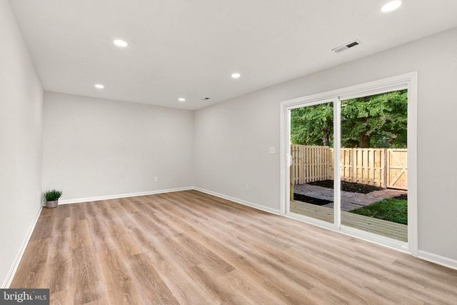 6073 TRIDENT LN, Woodbridge, VA 22193