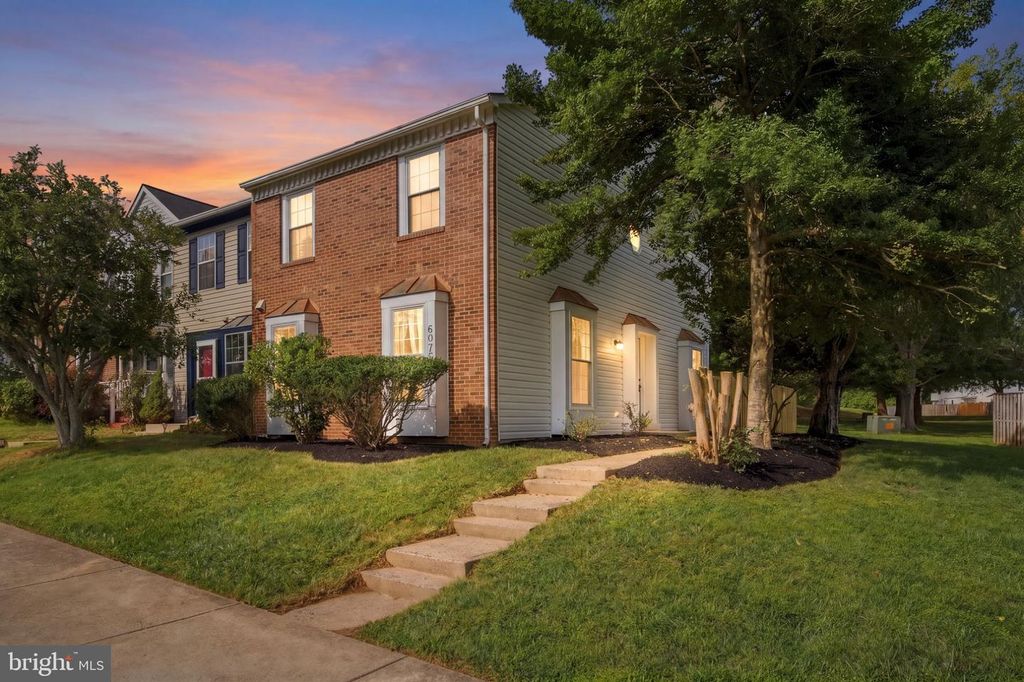 6073 TRIDENT LN, Woodbridge, VA 22193