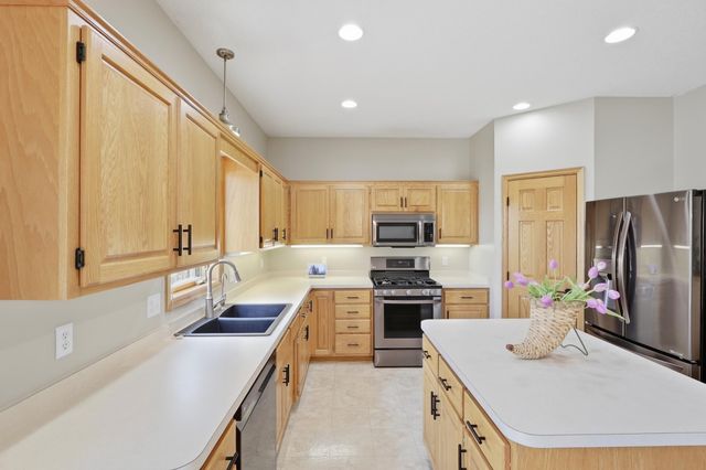 22630 Janero Avenue, Forest Lake, MN 55025