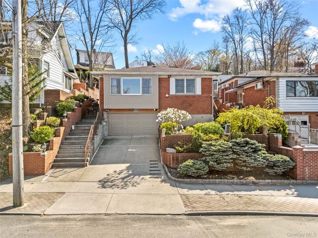 45-76 Browvale Lane, Little Neck, NY 11362