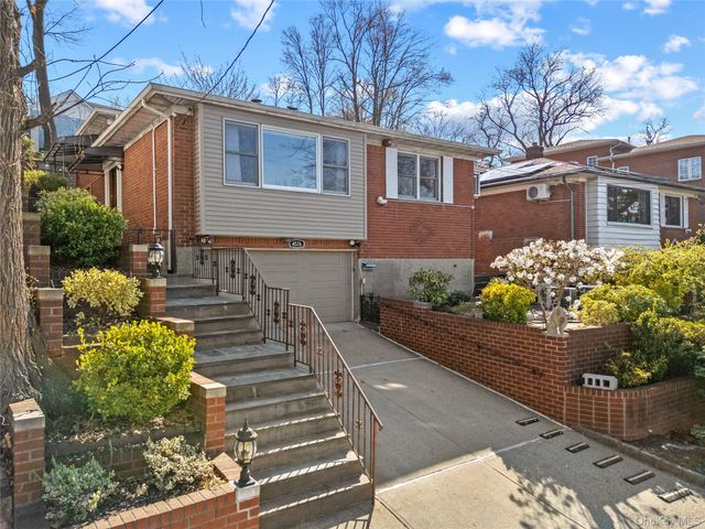 45-76 Browvale Lane, Little Neck, NY 11362