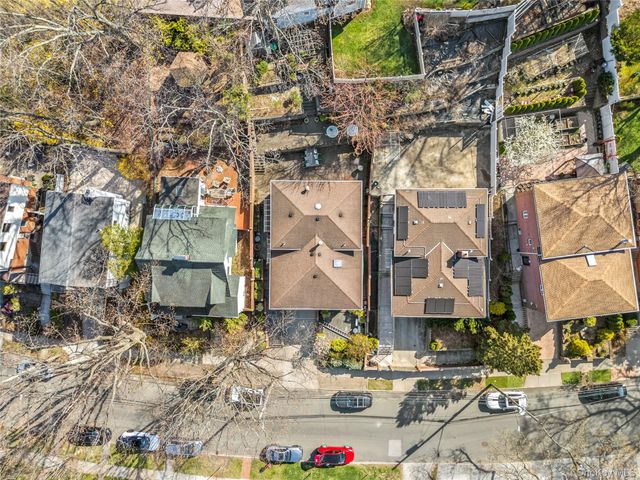 45-76 Browvale Lane, Little Neck, NY 11362