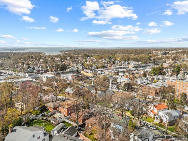 45-76 Browvale Lane, Little Neck, NY 11362