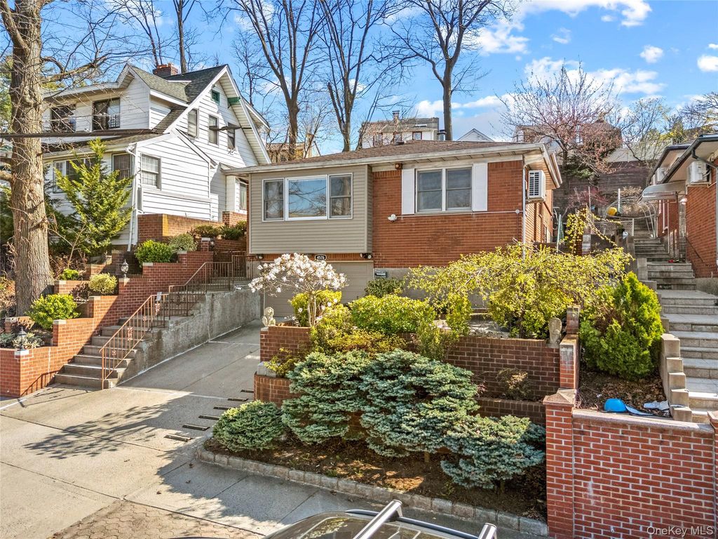45-76 Browvale Lane, Little Neck, NY 11362
