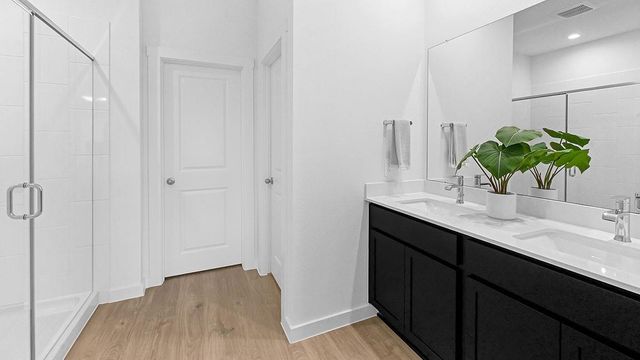 1323 Isola Bella Drive, Richmond, TX 77406