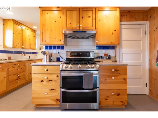 56 JENNINGS Rd, Trout Lake, WA 98650