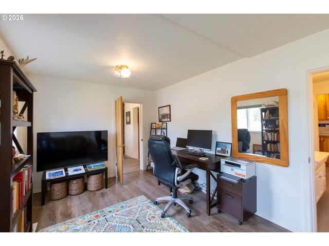 56 JENNINGS Rd, Trout Lake, WA 98650