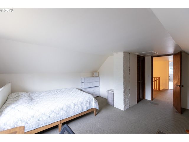 56 JENNINGS Rd, Trout Lake, WA 98650