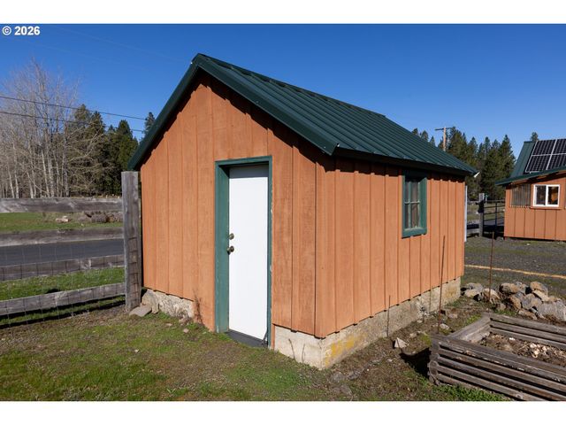 56 JENNINGS Rd, Trout Lake, WA 98650