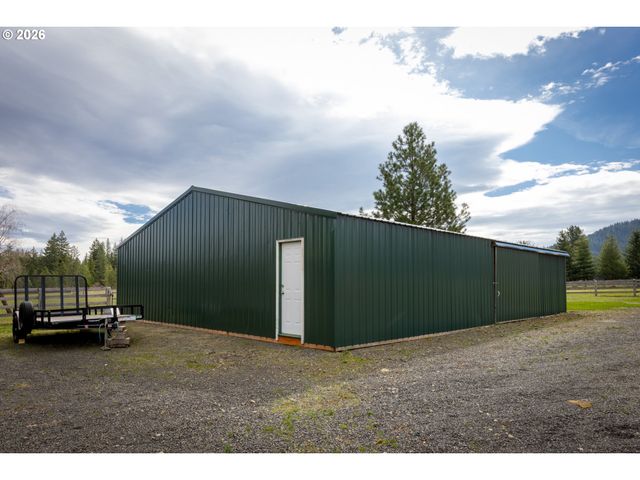 56 JENNINGS Rd, Trout Lake, WA 98650