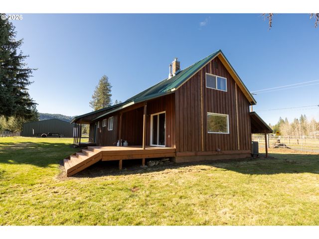 56 JENNINGS Rd, Trout Lake, WA 98650